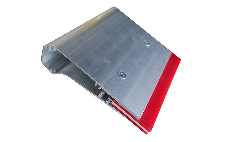 60-90-60 shore ergo force aluminum handle squeegee.jpg